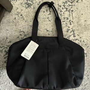 Lululemon NWT Tote Bag